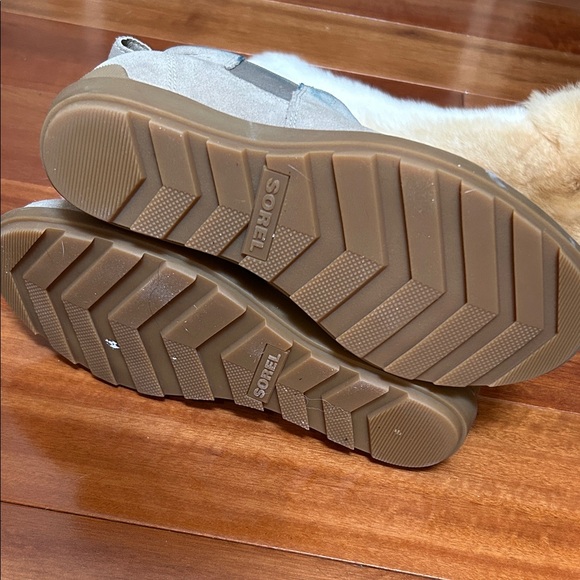 Sorel Women's Beige Suede Ankle Booties - Picture 6 of 7